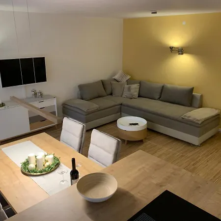 Moderne Nahe Swr Und Golfplatz * Baden-Baden